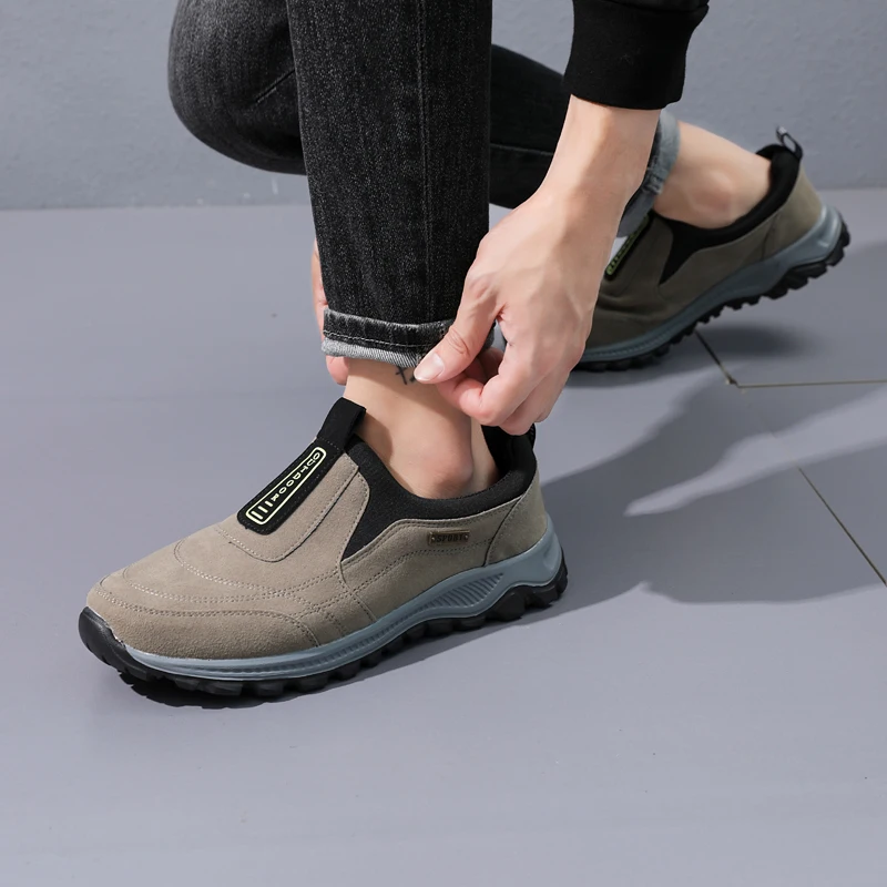 Anti-slip Outdoor Men's Sneakers - Image 4